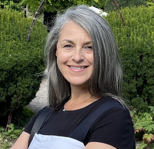 Hannah Brown Headshot