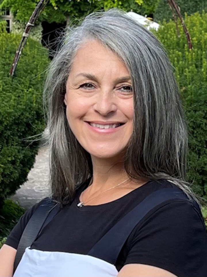 Hannah Brown Headshot Hannah Brown Headshot